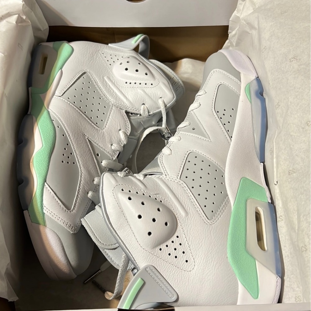 Nike Air Jordan 6 Retro White/Pure Platinum-Mint Foam